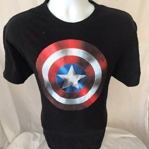 Captian america t-shirt size large